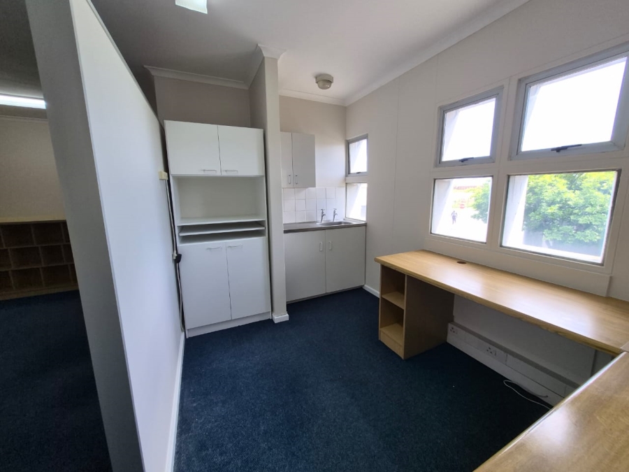 To Let Commercial Property for Rent in Pinelands Western Cape